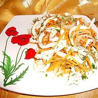 Салат кальмары с морковью и луком