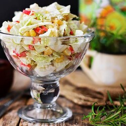 Салат капуста крабовые палочки кукуруза Салат капуста крабовые палочки кукуруза