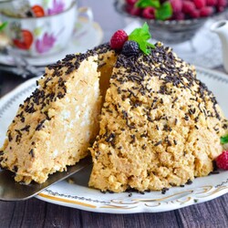 Торт со сгущенкой и сметаной Торт со сгущенкой и сметаной