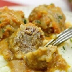 Тефтели в сливочном соусе Тефтели в сливочном соусе