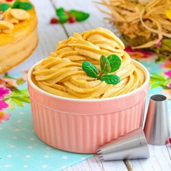 Крем сметана со сгущенкой Крем сметана со сгущенкой