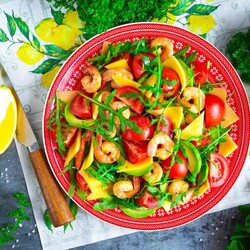 Руккола с помидорами Руккола с помидорами