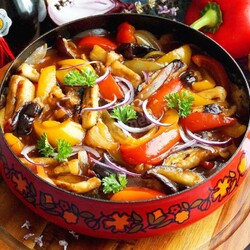 В кисло сладком соусе В кисло сладком соусе