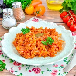 Капуста тушеная Капуста тушеная