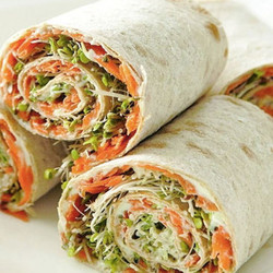 Рулеты из лаваша с крабовыми палочками Рулеты из лаваша с крабовыми палочками