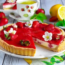 Пирог с клубникой Пирог с клубникой