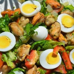 Салат с мидиями Салат с мидиями