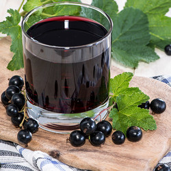 Компот из черной смородины Компот из черной смородины