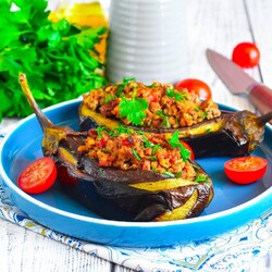 Баклажаны с фаршем Баклажаны с фаршем