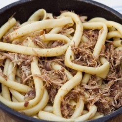 Макароны с тушенкой Макароны с тушенкой