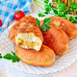 Пирожки с картошкой жареные Пирожки с картошкой жареные