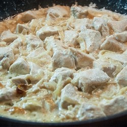 Куриная грудка со сметаной Куриная грудка со сметаной