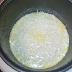 Каша рисовая в мультиварке на молоке Каша рисовая в мультиварке на молоке