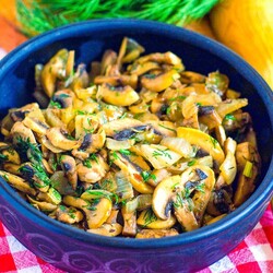 Жареные грибы с луком Жареные грибы с луком