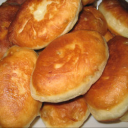 Пирожки на кефире жареные Пирожки на кефире жареные