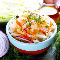 Салат из квашеной капусты Салат из квашеной капусты
