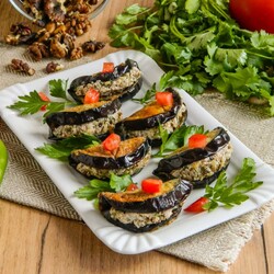 Баклажаны с грецкими орехами Баклажаны с грецкими орехами