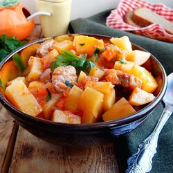 Картошка с мясом в мультиварке Картошка с мясом в мультиварке