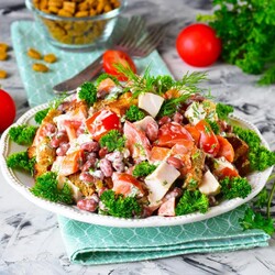 Салат с морковью и сухариками Салат с морковью и сухариками