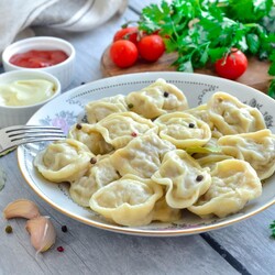 Пельмени с яйцом Пельмени с яйцом