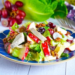 Салат с курицей и яблоком Салат с курицей и яблоком