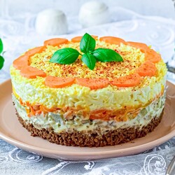 Салат с печенью и морковью Салат с печенью и морковью