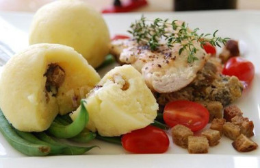 Картофельные клецки со свининой (Kroppkakor) Картофельные клецки со свининой (Kroppkakor)