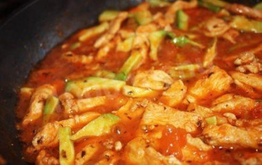 Курица с апельсинами авокадо кабачками миндалем Курица с апельсинами авокадо кабачками миндалем