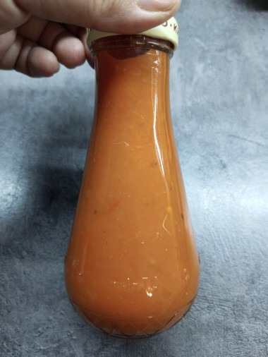 Делаю соусы в таких бутылочках, очень удобно и красиво☺ Делаю соусы в таких бутылочках, очень удобно и красиво☺