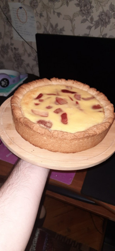 Это который первый, с одной клубникой. Это который первый, с одной клубникой.