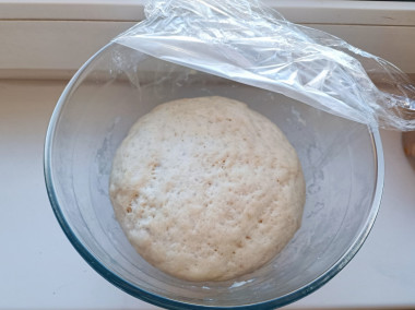 Тесто, спустя 1 час в тепле Тесто, спустя 1 час в тепле