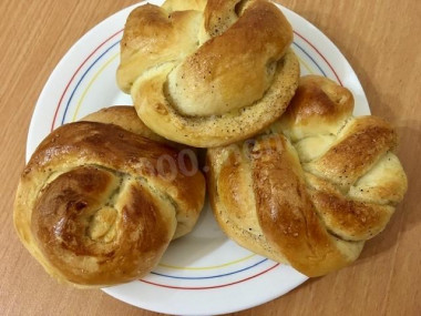 Пышные, сладкие булочки в духовке Пышные, сладкие булочки в духовке