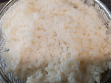 промытый рис холодной водой промытый рис холодной водой