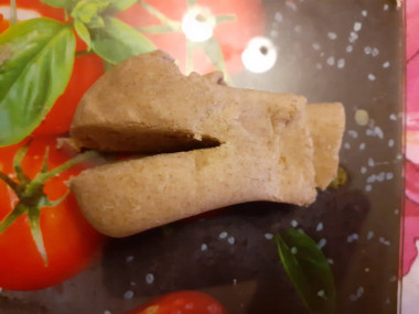 Рулетик разрезан на сгибе, можно разрез сделать короче. Рулетик разрезан на сгибе, можно разрез сделать короче.