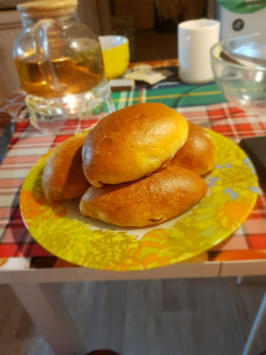 пирожки с яблоками. пирожки с яблоками.