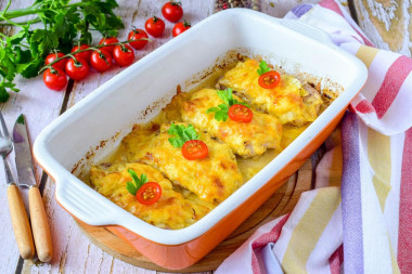 Свинина с майонезом и сыром в духовке Свинина с майонезом и сыром в духовке