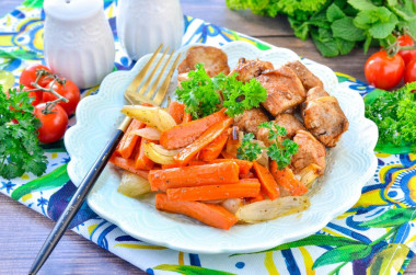Лук и морковь запеченные в духовке