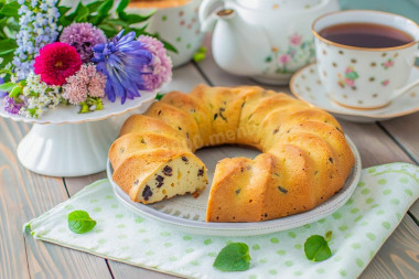 Простой кекс с изюмом в духовке Простой кекс с изюмом в духовке