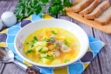 Суп картофельный с курицей Суп картофельный с курицей