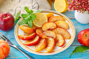 Яблоки с корицей на сковороде Яблоки с корицей на сковороде