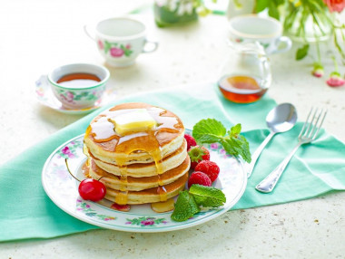 Панкейки на молоке пышные Панкейки на молоке пышные