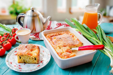 Заливной пирог с яйцом и зеленым луком на кефире Заливной пирог с яйцом и зеленым луком на кефире