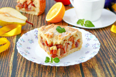 Песочный пирог с грушей и изюмом Песочный пирог с грушей и изюмом