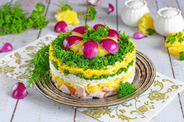 Салат с копченой грудкой ананасами и сыром Салат с копченой грудкой ананасами и сыром