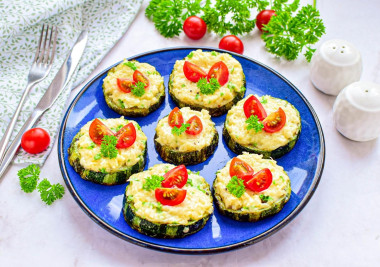 Кабачки жареные с сыром и чесноком Кабачки жареные с сыром и чесноком