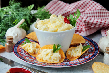 Намазка из чеснока с сыром и майонезом Намазка из чеснока с сыром и майонезом