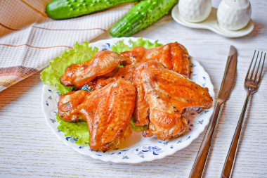 Куриные крылышки в медово соевом соусе в духовке Куриные крылышки в медово соевом соусе в духовке