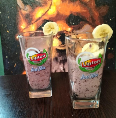 Ягодно-фруктовое смузи из овсянк с творогом Ягодно-фруктовое смузи из овсянк с творогом