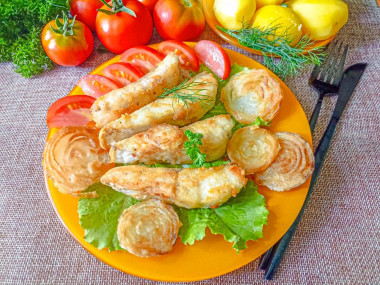 Судак на сковороде с луком Судак на сковороде с луком