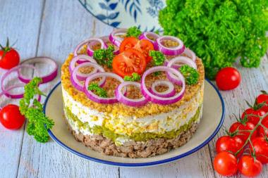 Салат мясной с огурцами и говядиной Салат мясной с огурцами и говядиной